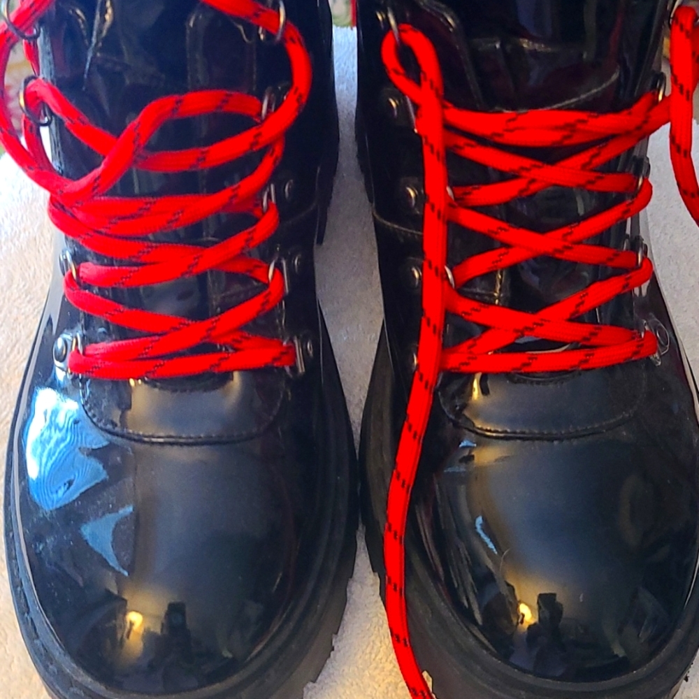 Skechers synthetic black boots